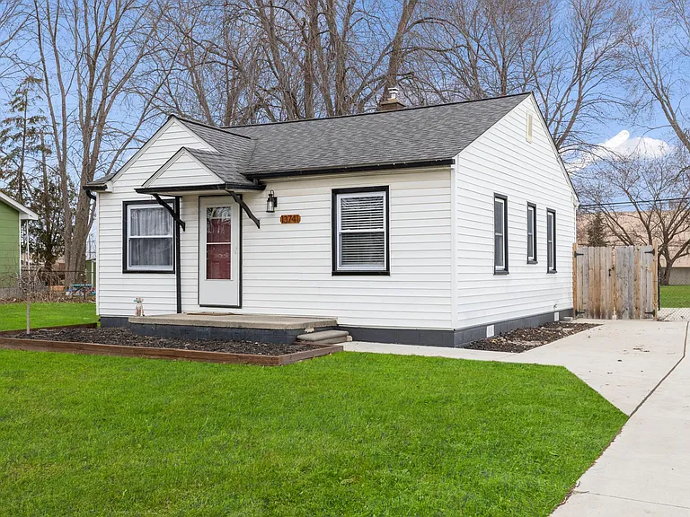 13741 McKinley Ave — Photo 24