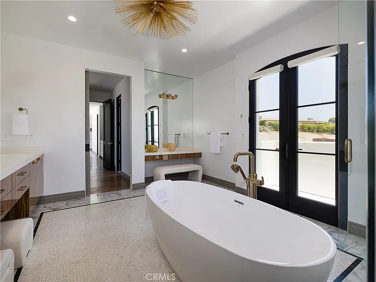 32009 Cape Point Dr — Photo 30