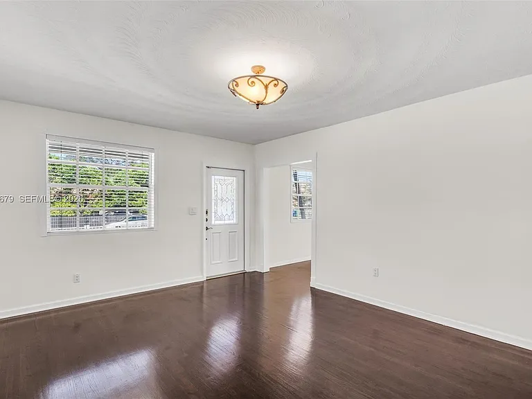 3640 SW 25th St #1 — Photo 7