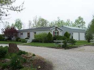 5999 S Meridian Rd, Oakland City, IN 47660