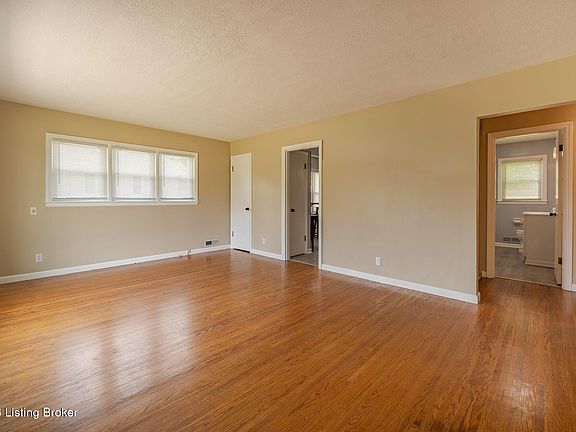 4th image of 2508 Browns Ln