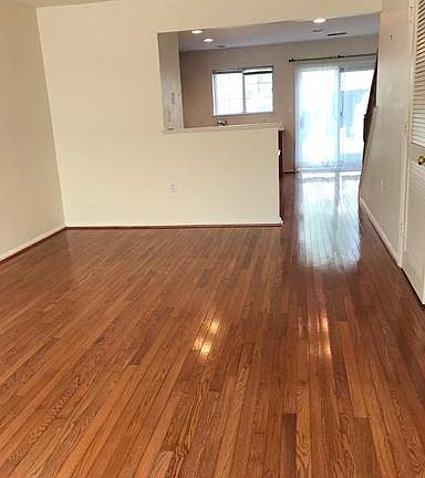 3rd image of 13114 Shadowbrook Ln