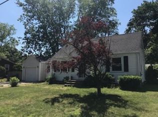 29 Pinegrove Ave, Warwick, RI 02889
