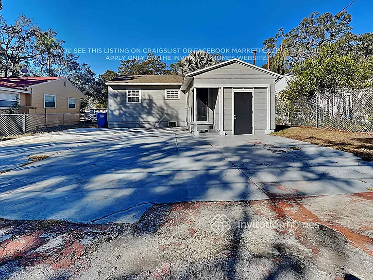 2334 Auburn St S — Photo 16