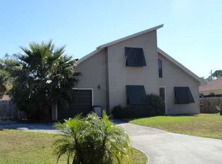 621 NW Sharpe St, Port Saint Lucie, FL 34983