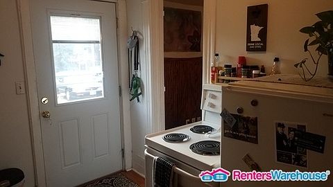 3rd image of 3334 Aldrich Ave S #2