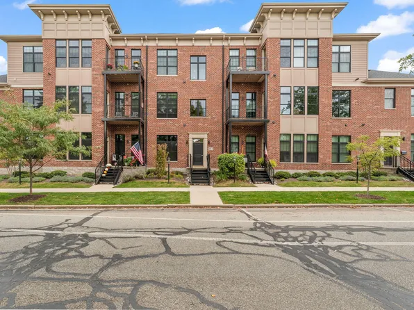 354 Chicago St #200, Valparaiso, IN 46383