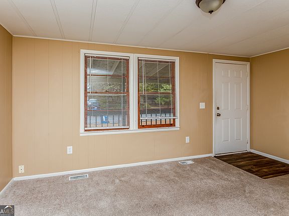 2nd image of 110 King Blvd