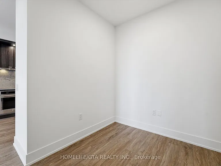 858 Dupont St #802 — Photo 10