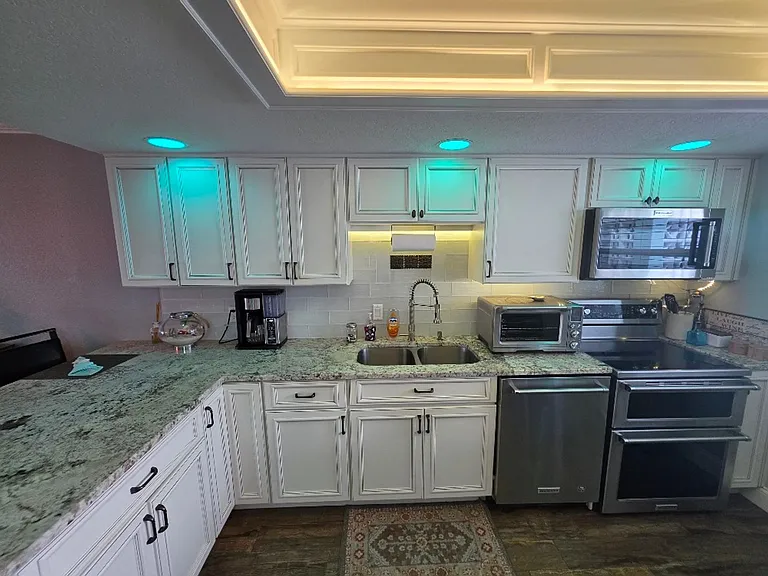 325 Causeway #A102 — Photo 5