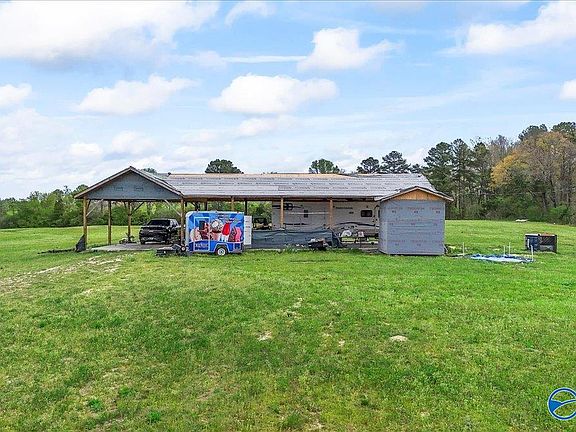 3rd image of 435 Sneadview Rd