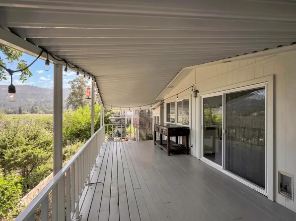 810 Champagne E Street, Calistoga, CA 94515