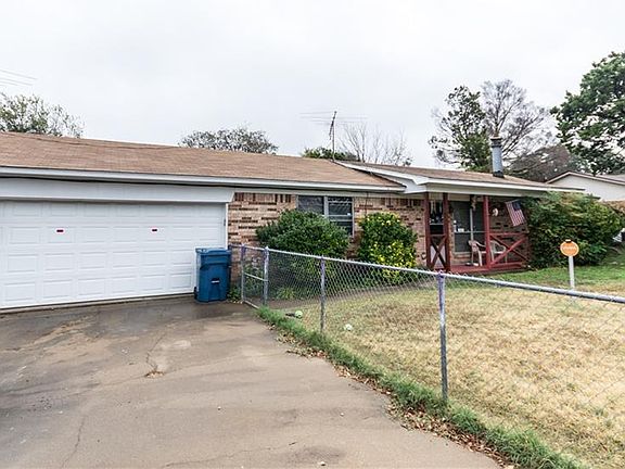 2nd image of 2411 Woodhaven Dr