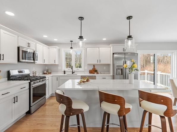 711 Massachusetts Ave #2, Lunenburg, MA 01462