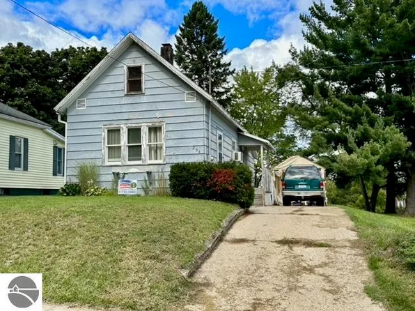 236 Marble St, Cadillac, MI 49601