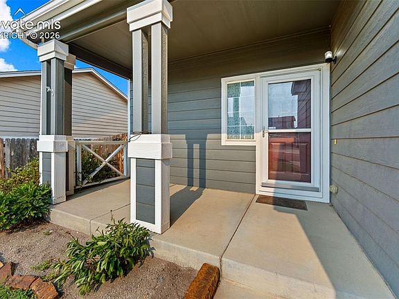 2nd image of 1876 Silver Meadow Cir