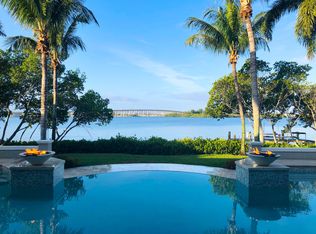 665 Lake Dr, Vero Beach, FL 32963
