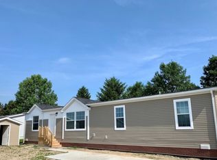 58965 Ivy Ct, Lenox, MI 48048