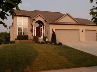 7094 Reflection Dr NE, Comstock Park, MI 49321