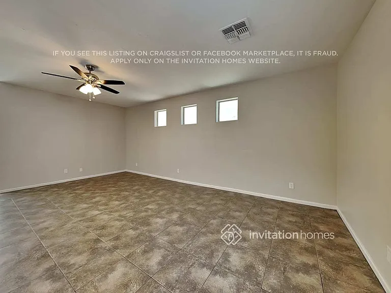 1840 W Pollack St — Photo 5