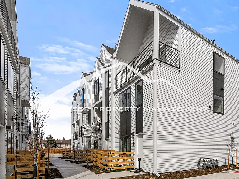 1182 S Reed St — Photo 1
