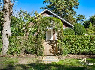 22 Oak Ln, Amagansett, NY 11930