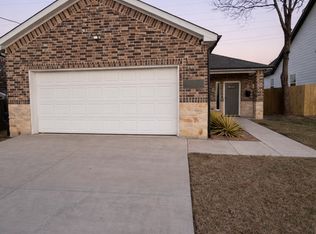 612 S Moore St, Dallas, TX 75203