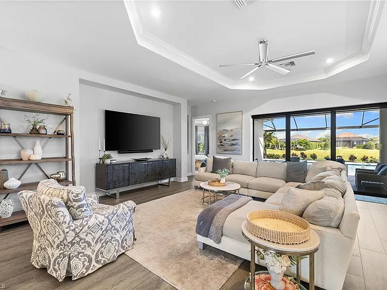 15345 Aprile St — Photo 3