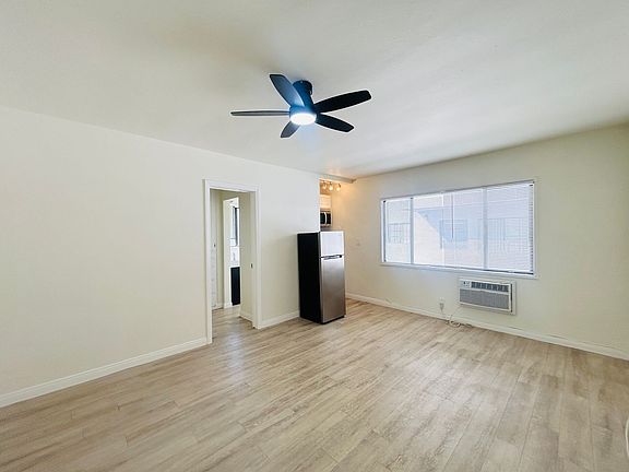 2nd image of 2613 S Sepulveda Blvd APT 7