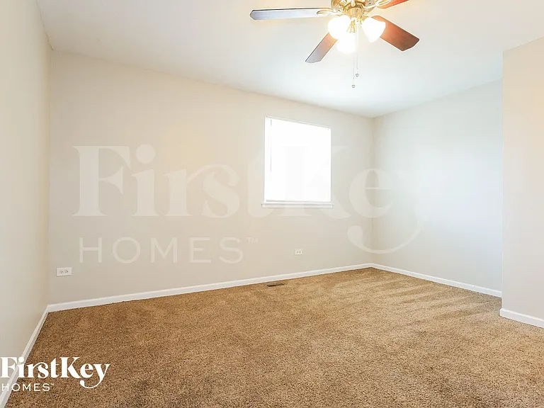 803 Blackhawk Dr — Photo 7