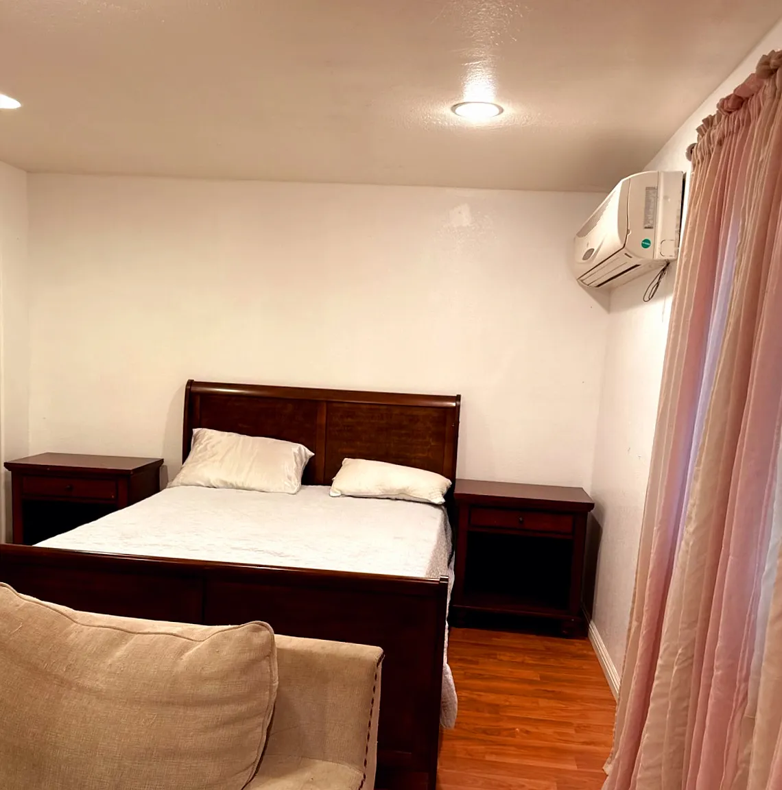 1 bed, 400 sqft, $1,700 — Photo 2