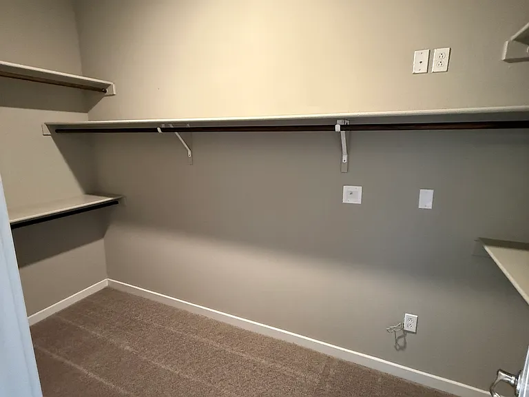 953 Keenland Ave — Photo 14