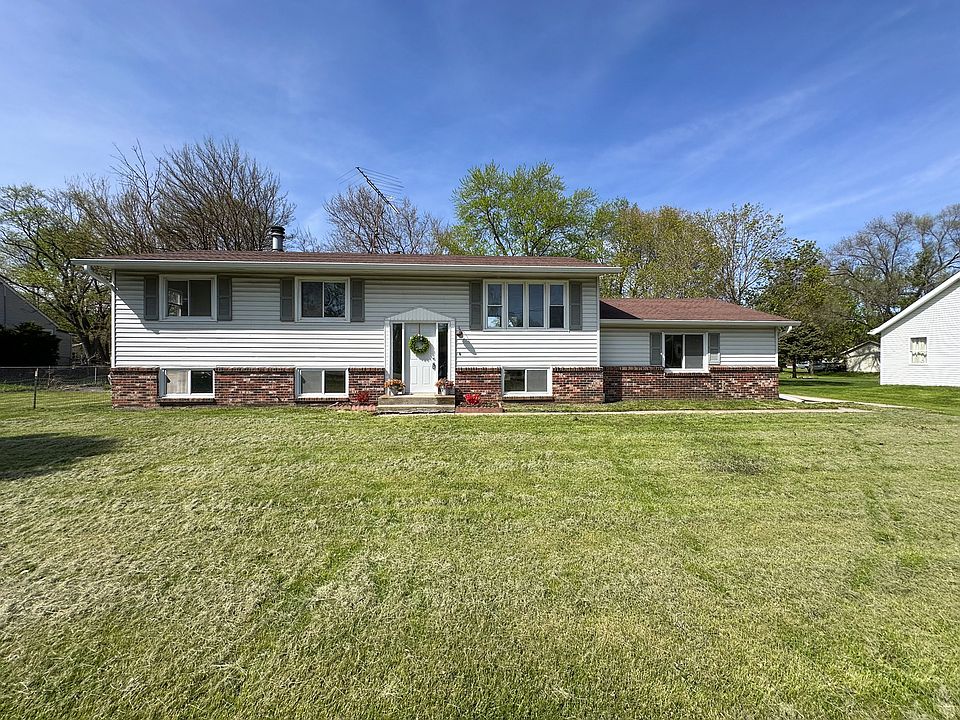 1st image of 5015 Valentine Pl