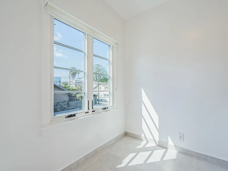 1312 Riviera Ave #303 — Photo 7