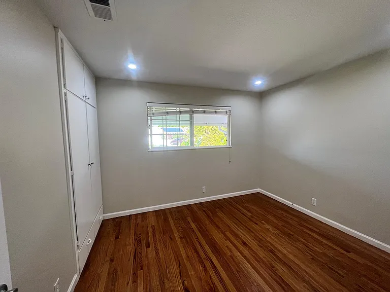 34833 Warwick Ct — Photo 17