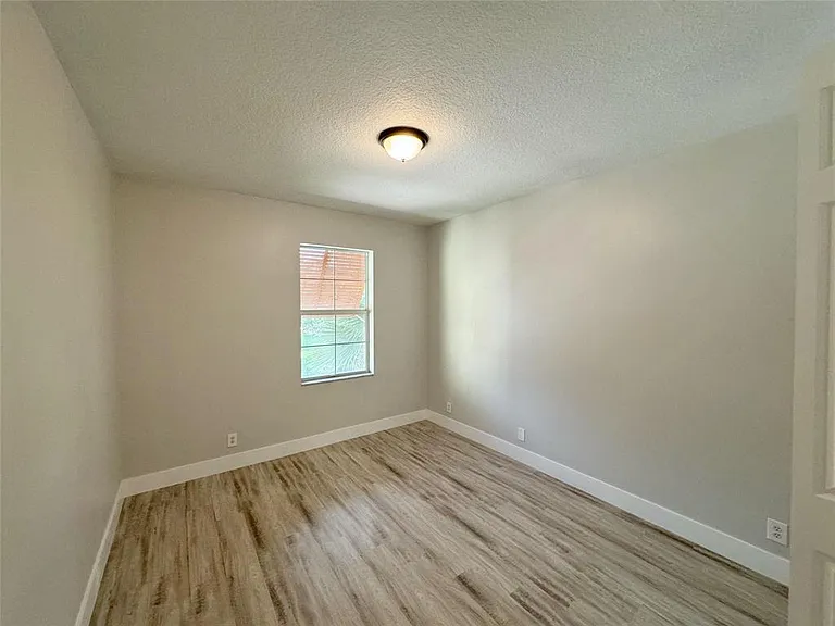 236 Belle Grove Ln — Photo 35