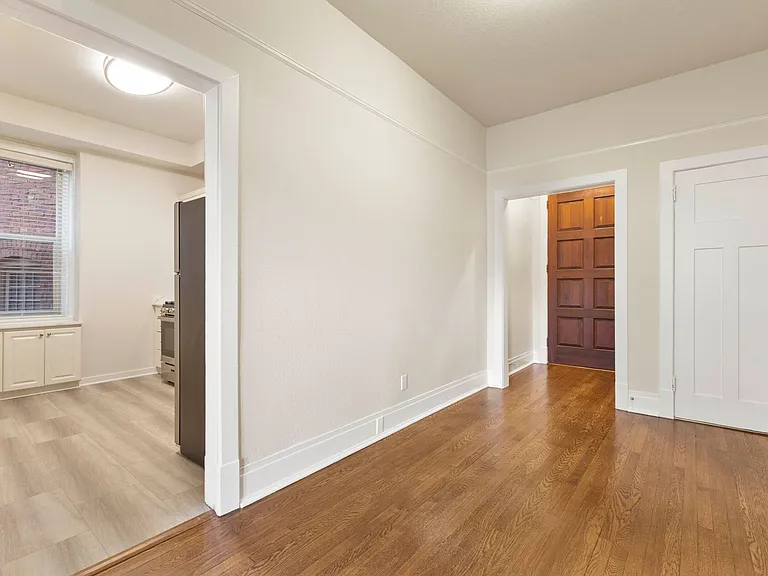 The New Carroll Apartments — Photo 24