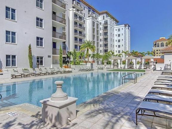 3rd image of 2030 Salzedo St #1D