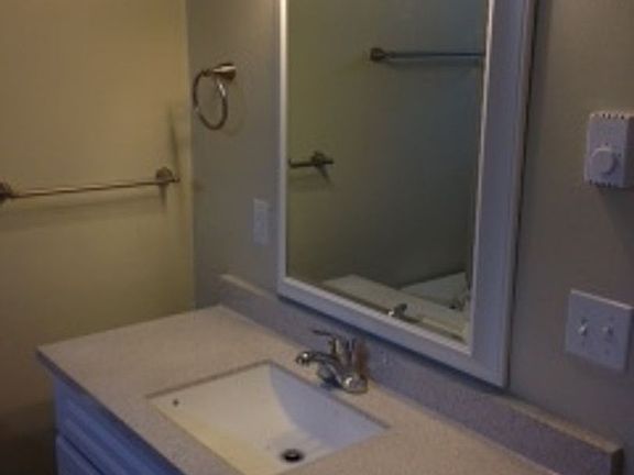 5th image of 115 N Polk St #131-B
