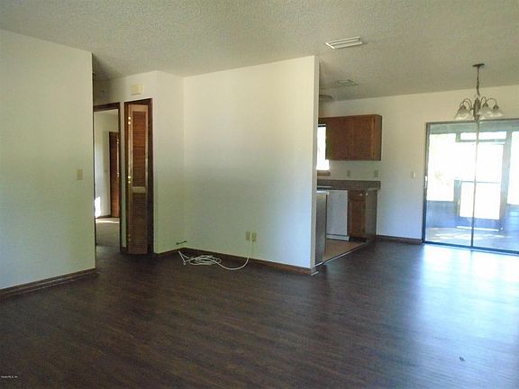 4th image of 3641 NE 28th Ter
