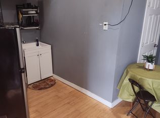 304 Veazie St #1, Providence, RI 02904