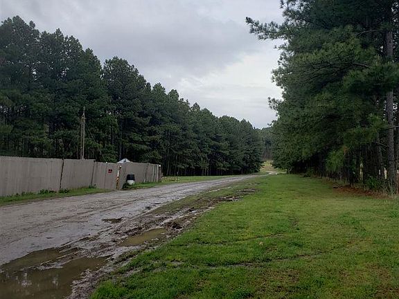 4th image of 51 Magnolia Dr