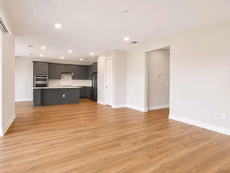 16628 Silver Brook Way — Photo 5