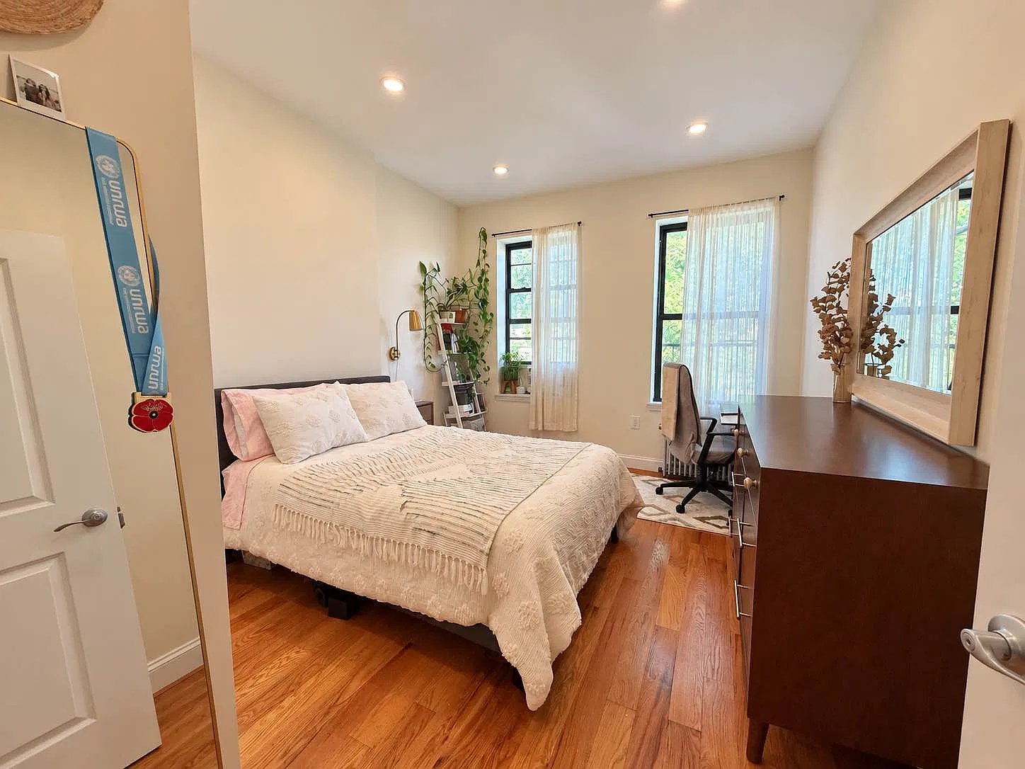 637 Saint Mark's Avenue — Photo 4