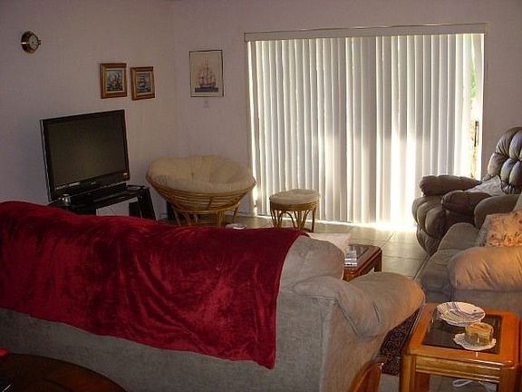 3rd image of 1020 Pine Tree Dr #2
