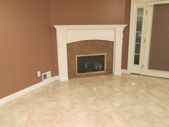 3rd image of 5 Meadow Ct
