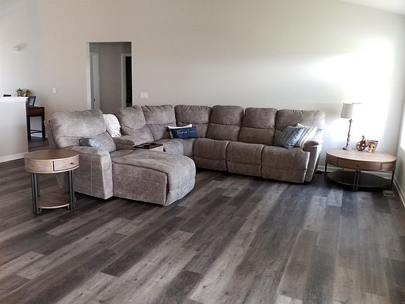 4th image of 1111 Forest Garden Dr