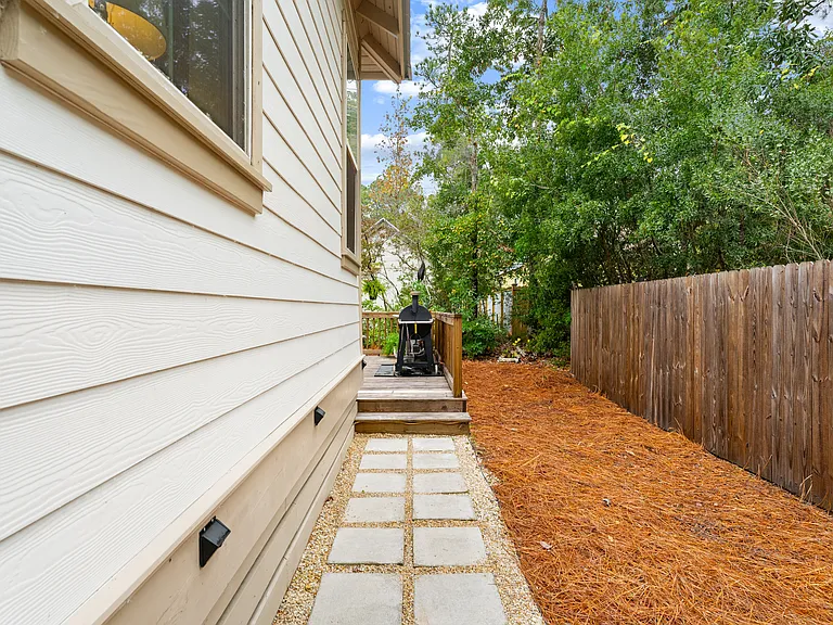 156 Summer Breeze Ln — Photo 38