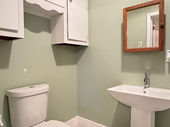 5th image of 221 Harrison Ave #A