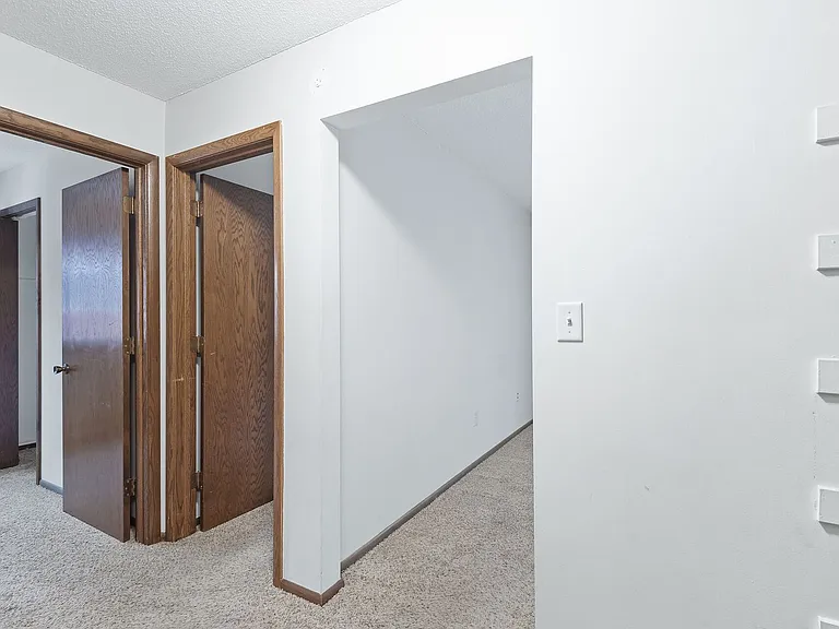925 West Branch St — Photo 23